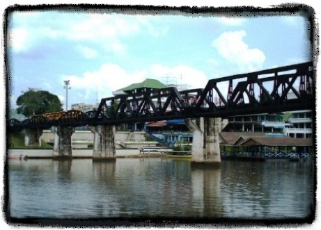 クワイ川鉄橋全景