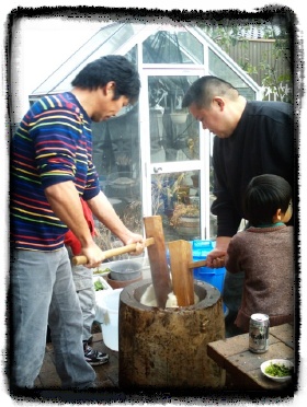 こねこねこねこね・・・・・・