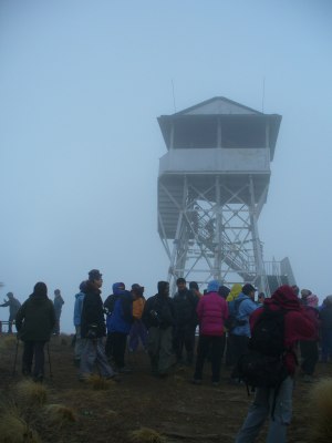 ４日目　プーンヒル(3200m）往復・ゴレパニ～タトパニ