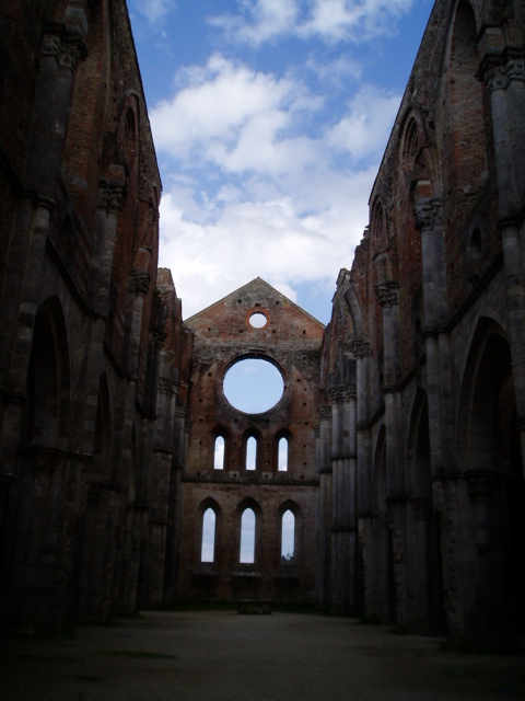 田園のサン・ガルガーノ修道院☆トスカーナ奇跡の旅
