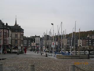 Fr4  港町オンフルール