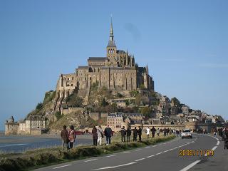 Fr6  モン・サン・ミシェルの表参道
