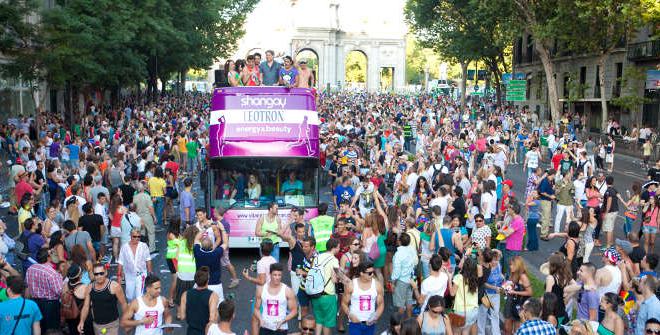夏のマドリッドを彩るLGBTイベント「ゲイ・プライド・フェスティバル」