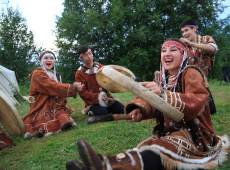 先住民族のダンス、ダーチャ