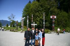 藤原 様、宜保 様（6名様）／カナダ10日間