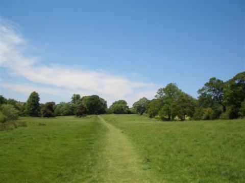 アッパースローターに向うフットパス