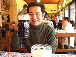 ドイツのホーフブロイハウスにて