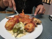 クスコ名物のクイ料理に挑戦！