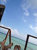 リゾートのテラスにて