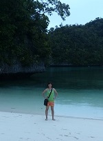 ホテル前ビーチにて