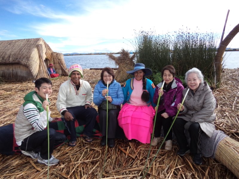 チチカカ湖・ウロス島にて