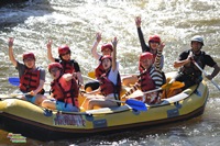 スリル満点　ラフティング