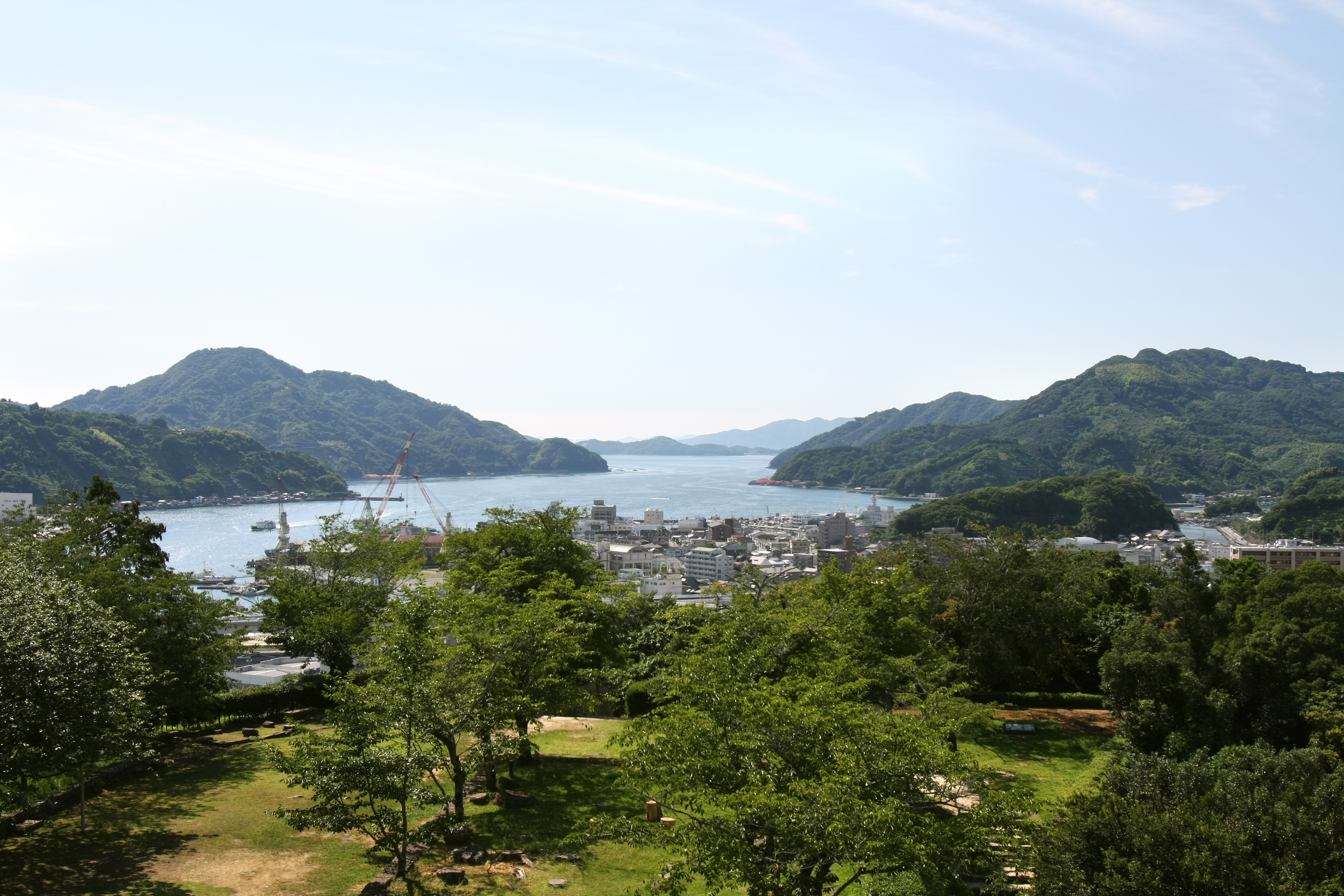 宇和島城からの眺め ©（一社）愛媛観光物産協会