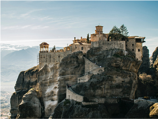 メテオラの奇岩群と修道院