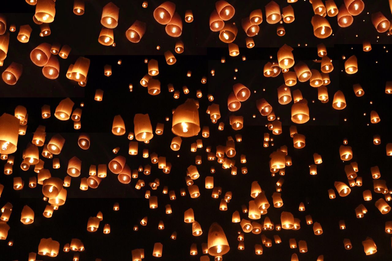 タイ ロイクラトン祭り