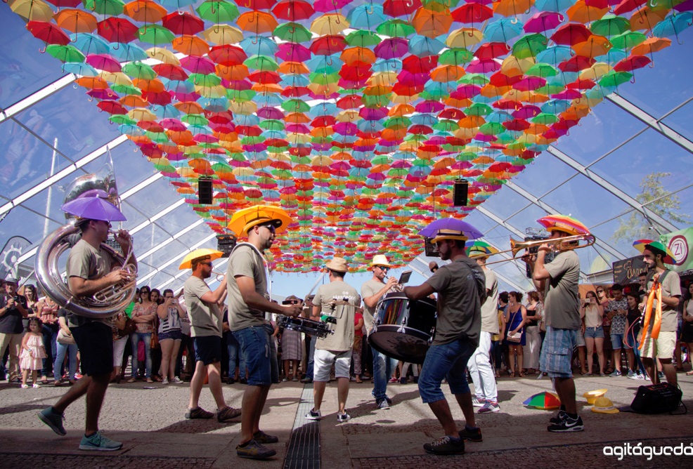今年もポルトガル・アゲダの傘祭りが開幕しました
