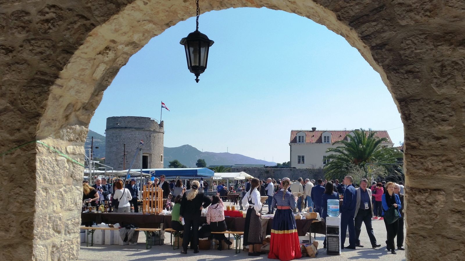 クロアチア南部ストンで開催されるフェスティバル・オブ・オイスターズ