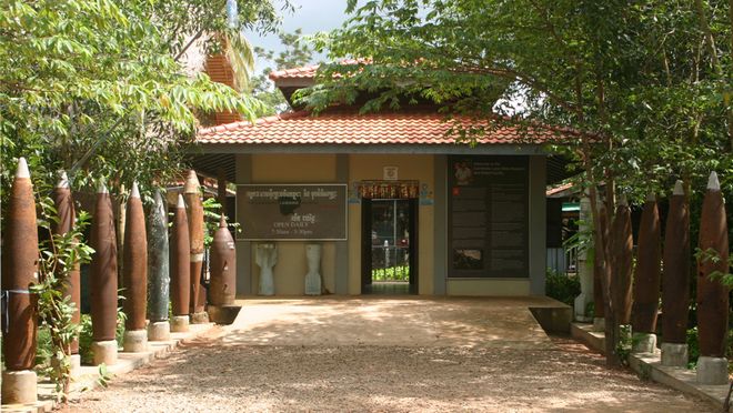 カンボジア・アキラ地雷博物館再開
