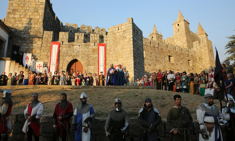 サンタ・マリア・ダ・フェイラで開催されるポルトガル最大の中世祭り