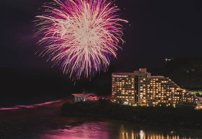 アメリカで一番早く新年を迎えるグアムの大晦日カウントダウン花火大会