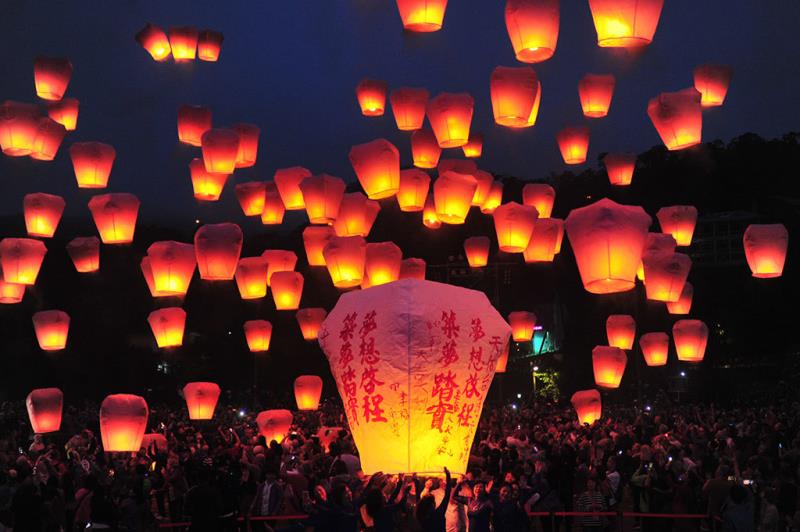 平渓国際天灯祭り