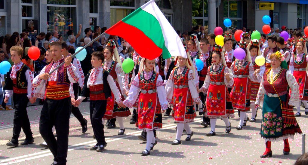 ブルガリア・カザンラクのバラ祭り