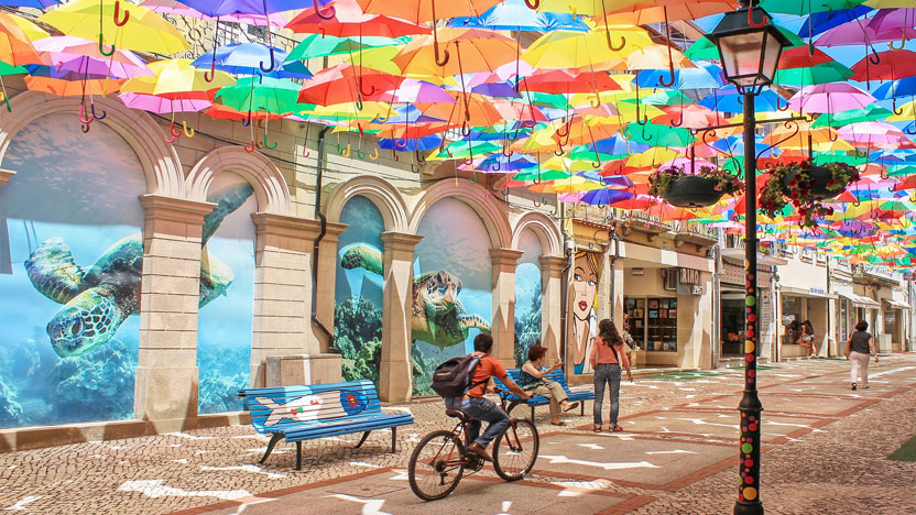 ポルトガル・アゲダの傘祭り